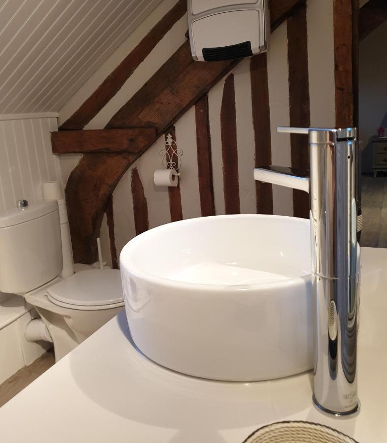 D'Anciennes "Chambres De Bonnes" องเฟลอร์ ภายนอก รูปภาพ
