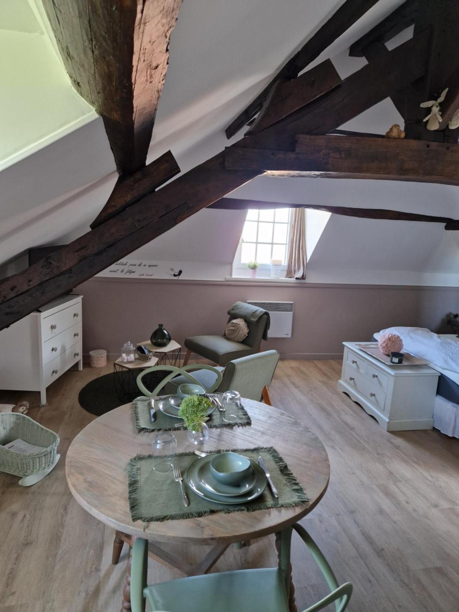 D'Anciennes "Chambres De Bonnes" องเฟลอร์ ภายนอก รูปภาพ